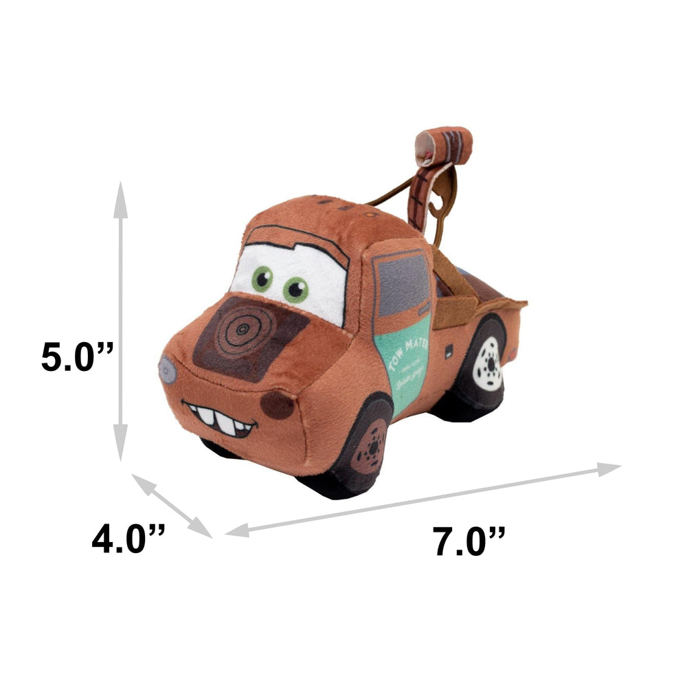 Buckle-Down peluche à l'échelle près d'une main pour montrer taille et proportion
