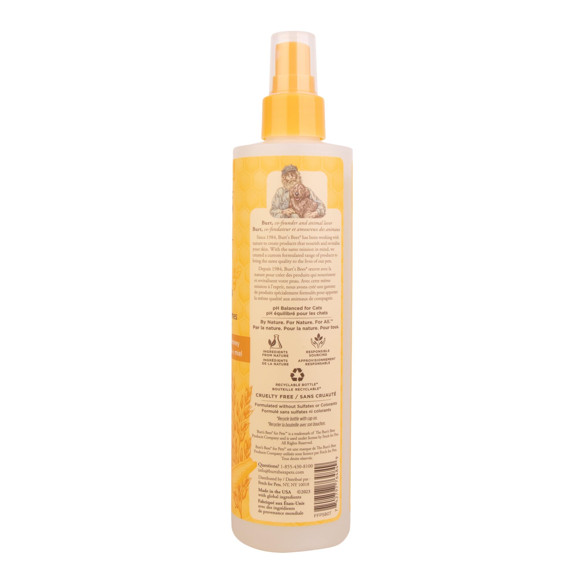 BURT'S BEES FOR PETS ingrédients avoine et miel mis en scène pour action apaisante