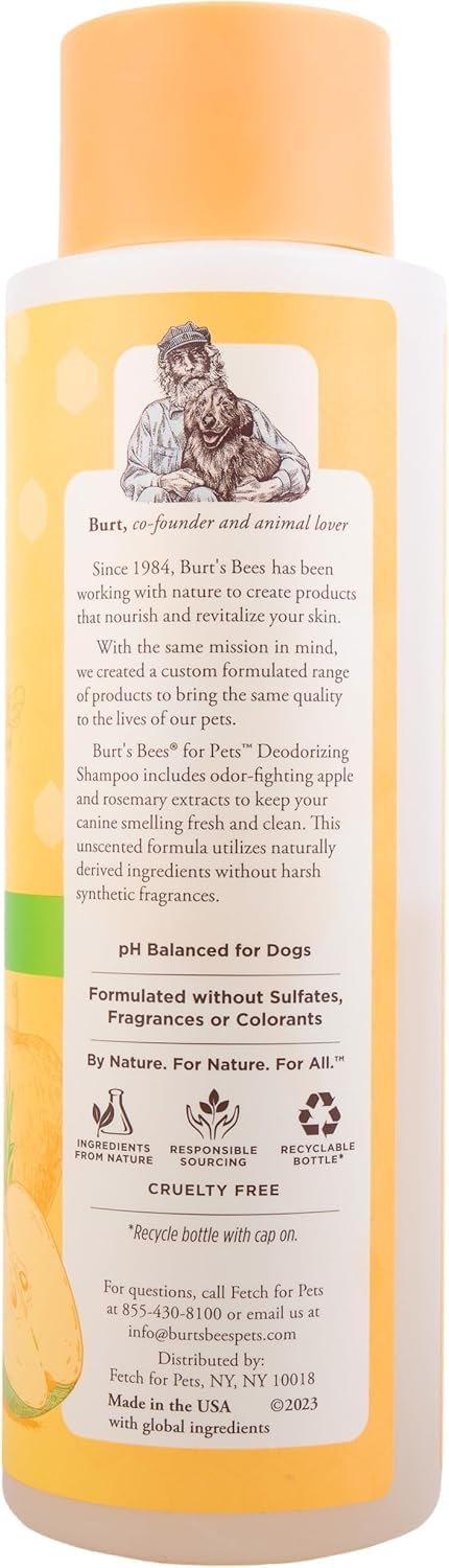 Burt's Bees for Pets chien heureux au bain montrant confort et fraîcheur