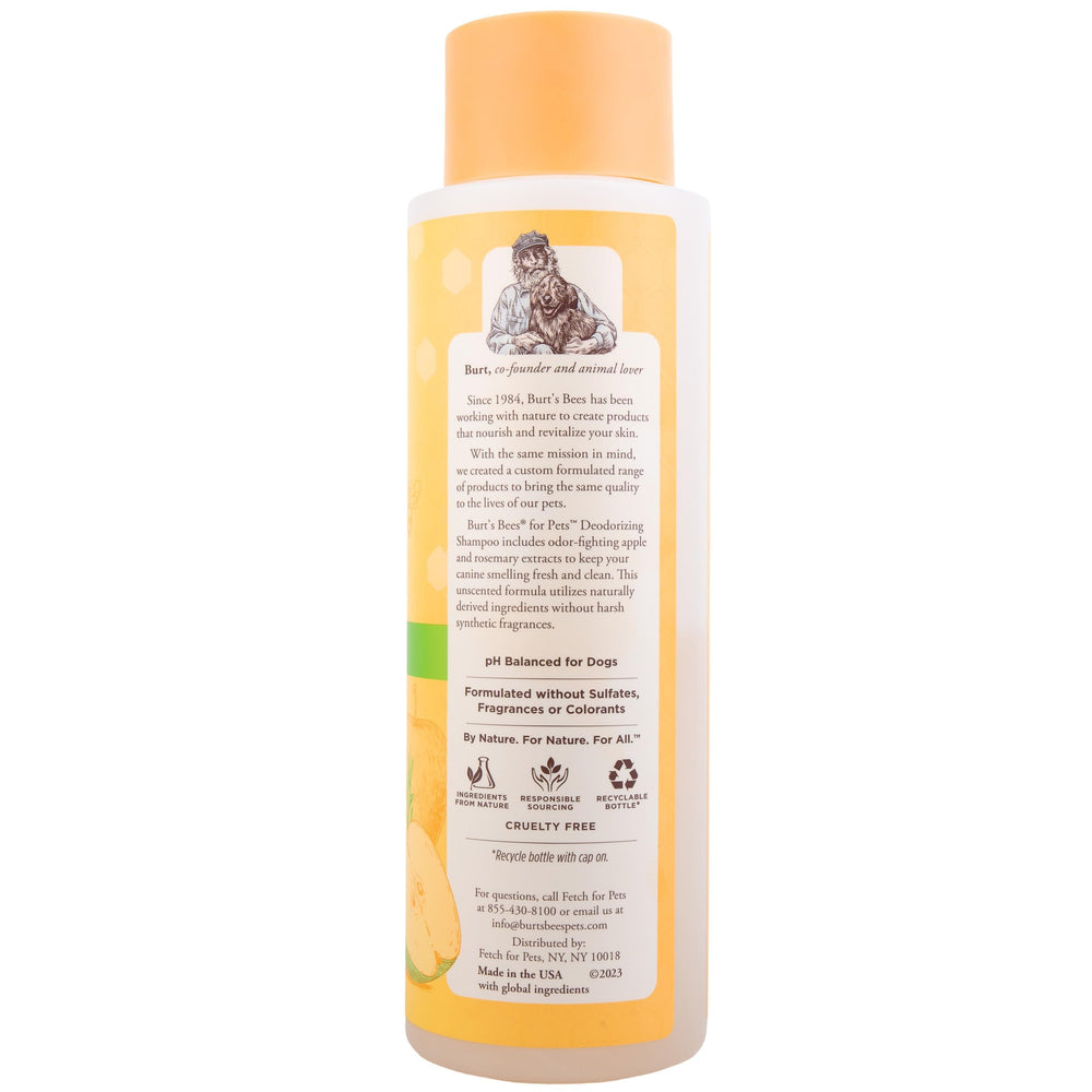 Burt's Bees for Pets gel en gros plan montrant texture douce et rinçage facile
