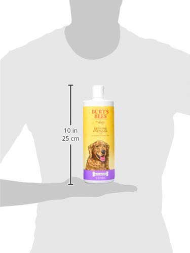 BURT'S BEES FOR PETS gros plan sur l'étiquette montrant lavande et thé vert