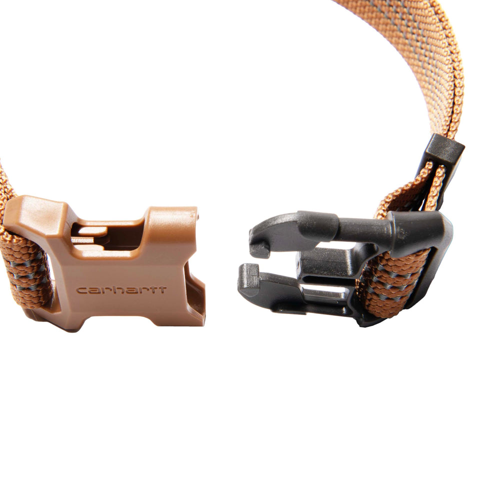 Carhartt collier en usage lors d'une promenade pour sécurité visible