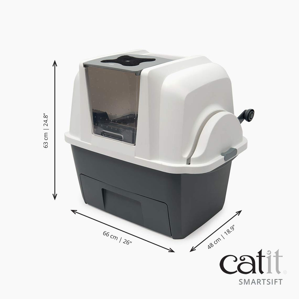 Chat montant dans Catit Smartsift montrant acceptation et confort du chat