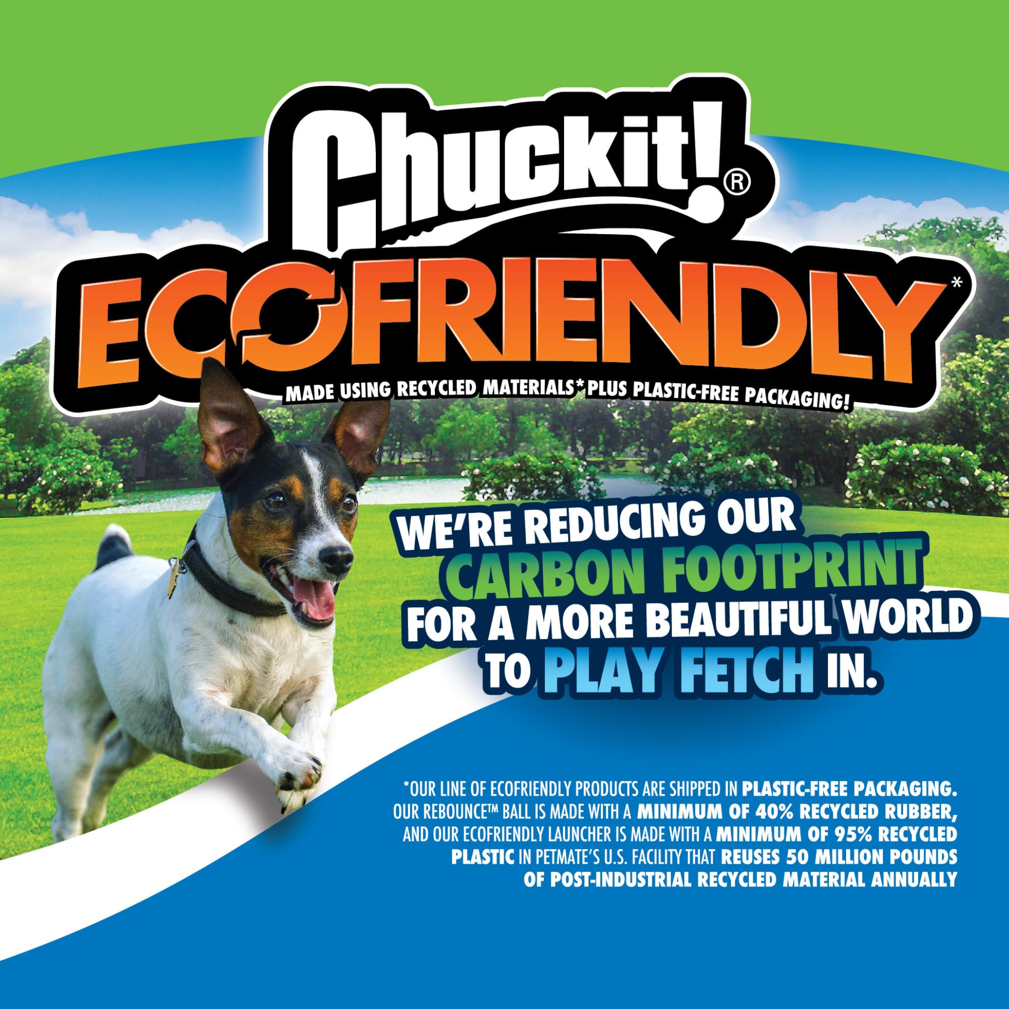 Gros plan de l'étiquette Chuckit! EcoFetch avec mention RCS pour caoutchouc recyclé