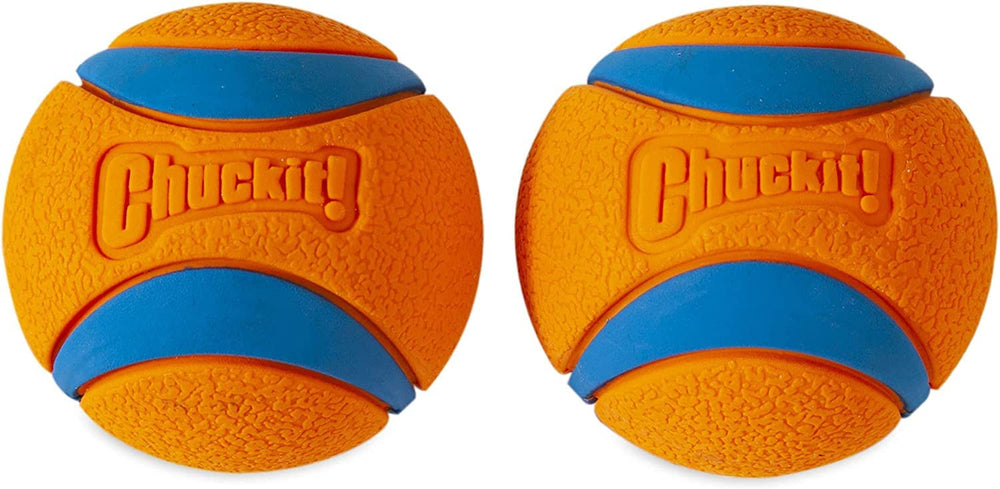 Chuckit! gros plan caoutchouc durable illustrant résistance au jeu