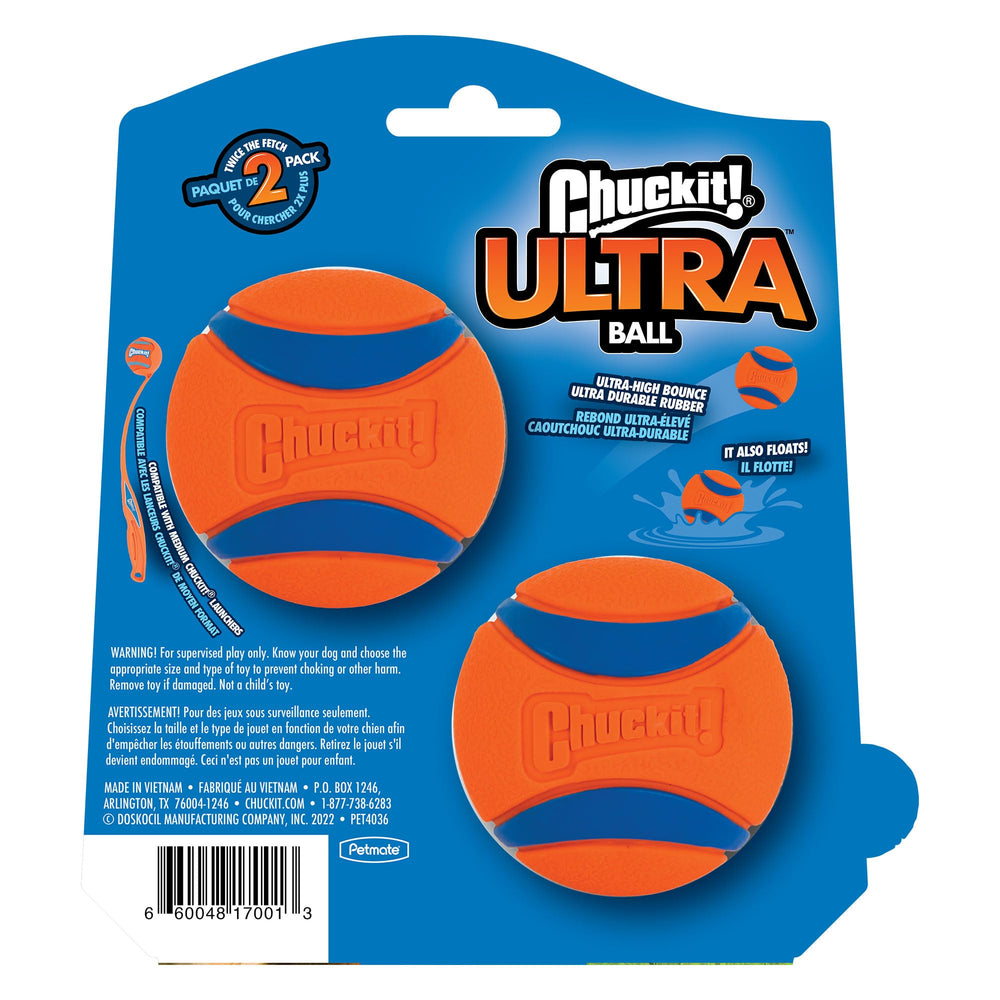 Chuckit! Ultra Ball en usage dans un parc avec chien courant, stimule exercice actif