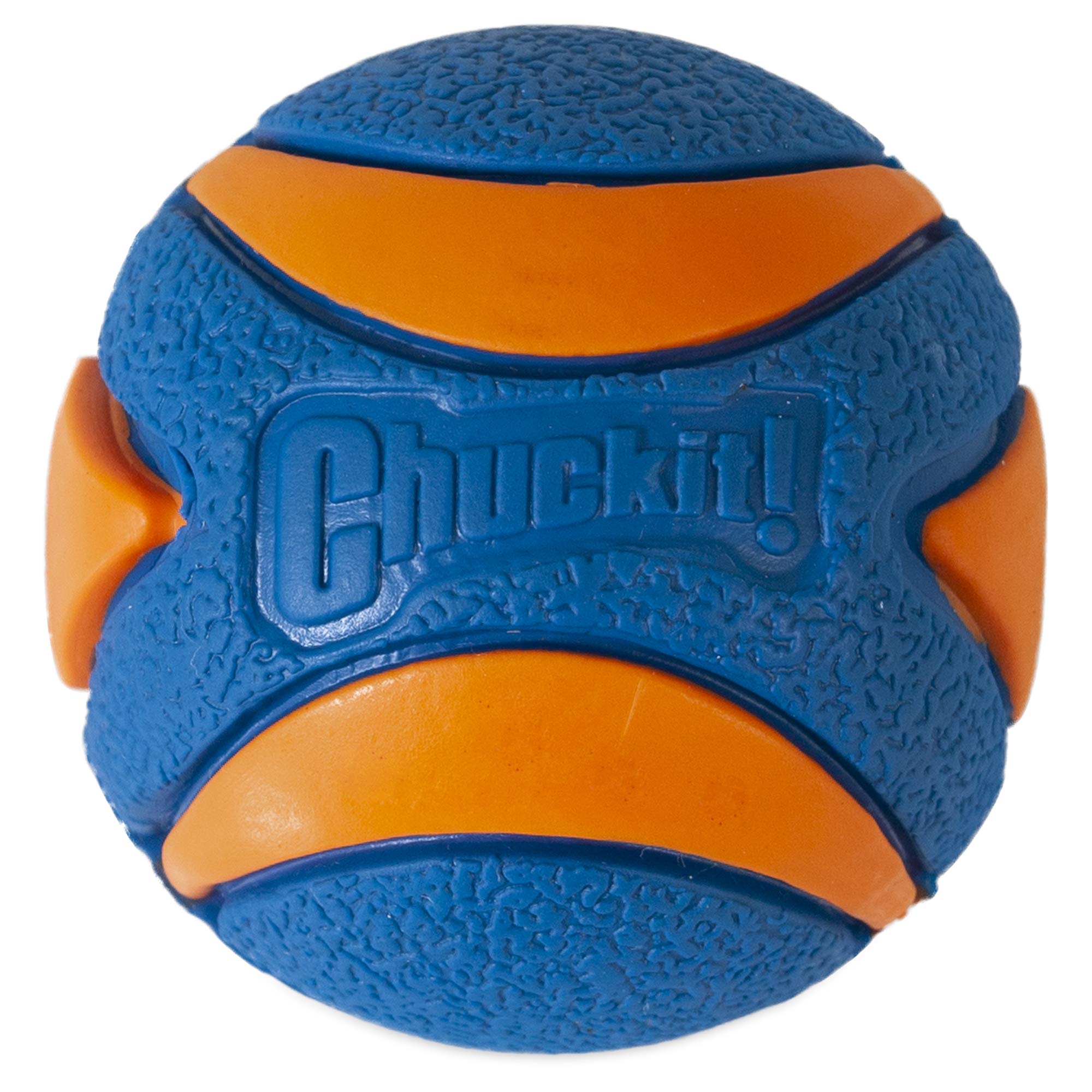 Chuckit! balle tenue en main pour comparaison de taille et adaptabilité