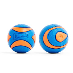 Chuckit! balle Ultra Squeaker face avant pack visible pour attractivité