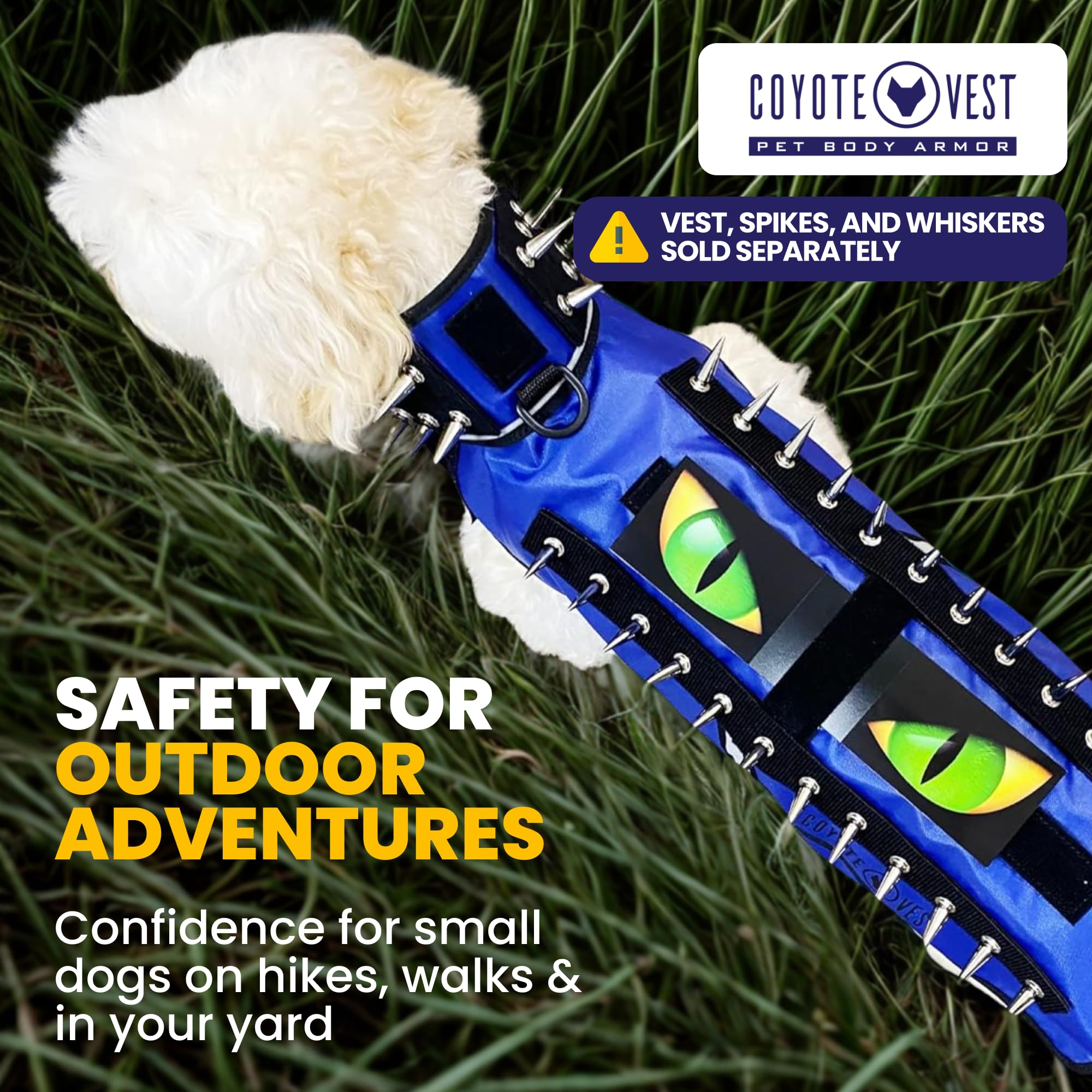 CoyoteVest Hawk Eyes fixé sur gilet en promenade, protection légère visible