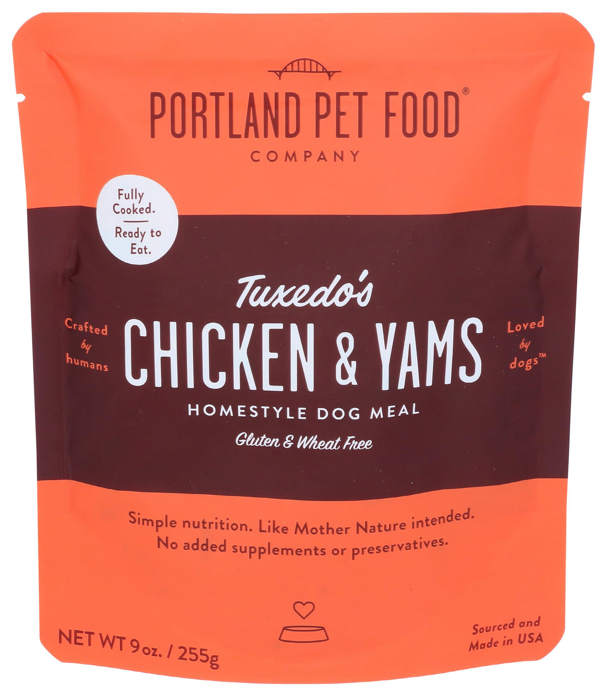 CRAFTED BY HUMANS LOVED BY DOGS emballage avant montrant le produit appétent