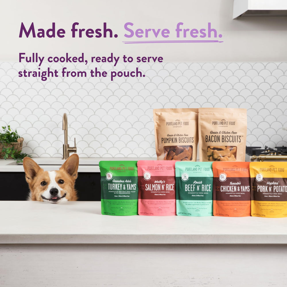 CRAFTED BY HUMANS LOVED BY DOGS poche tenue en main pour illustrer format pratique