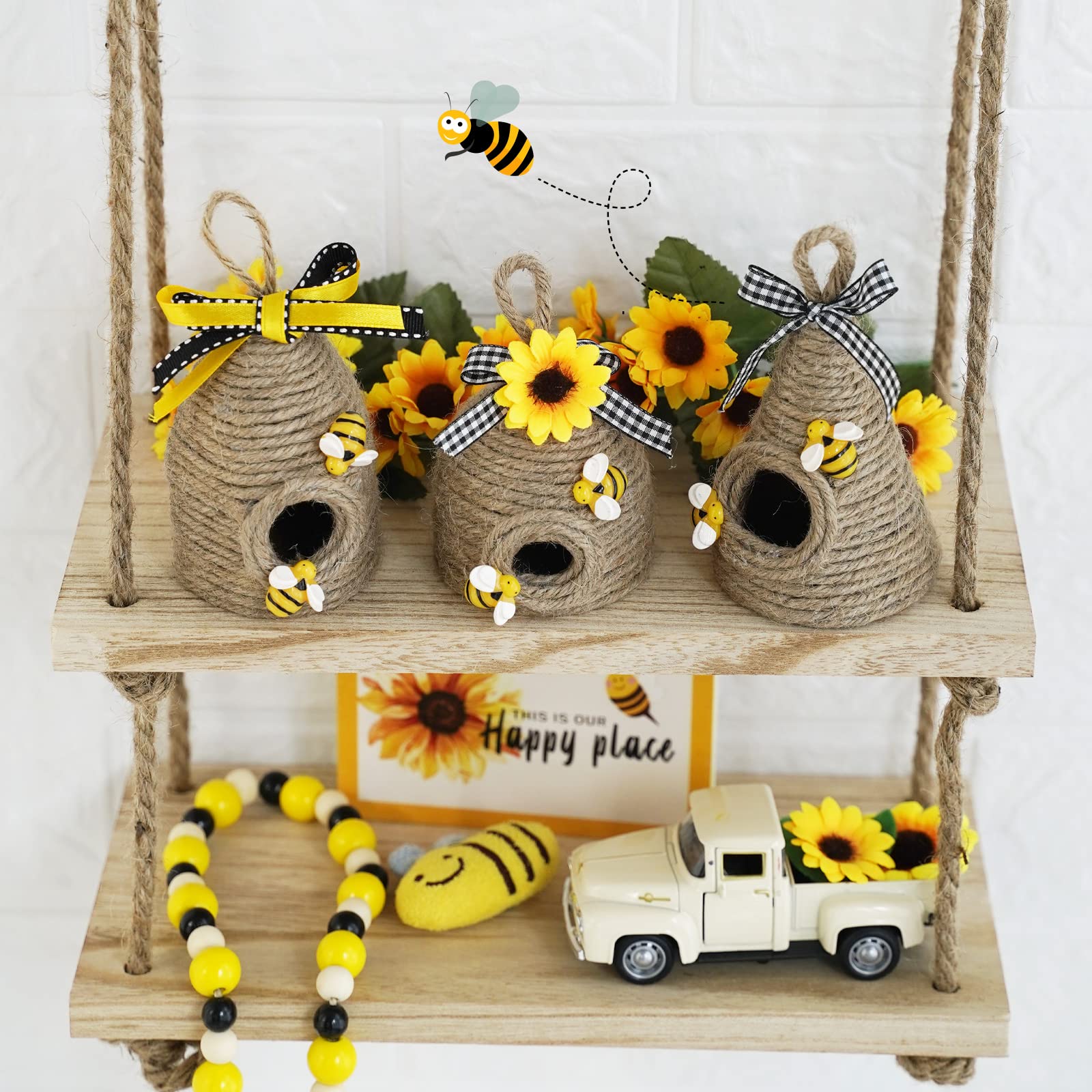CRCZK détail abeille en bois soulignant contraste naturel et relief décoratif