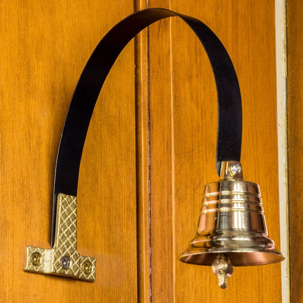 Dog Doorbell comparatif taille montrant accessibilité pour petits chiens