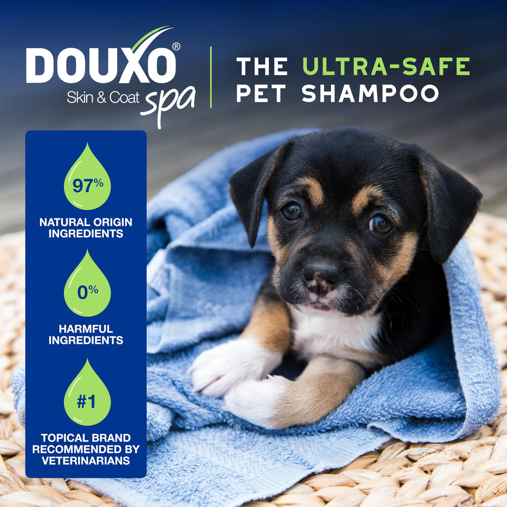Douxo goutte de texture hydratante montrant douceur du produit