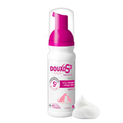 Douxo S3 Calm mousse emballage avant montrant produit apaisant pour peau