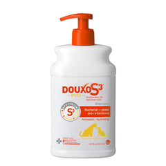 Douxo S3 PYO bouteille avant plan montrant flacon et emballage bénéfice apaisant