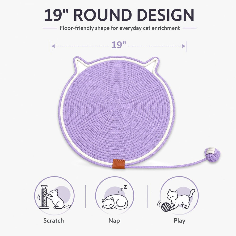 Dr. Fluffyyes tapis en usage avec chat grattant et se reposant confortablement