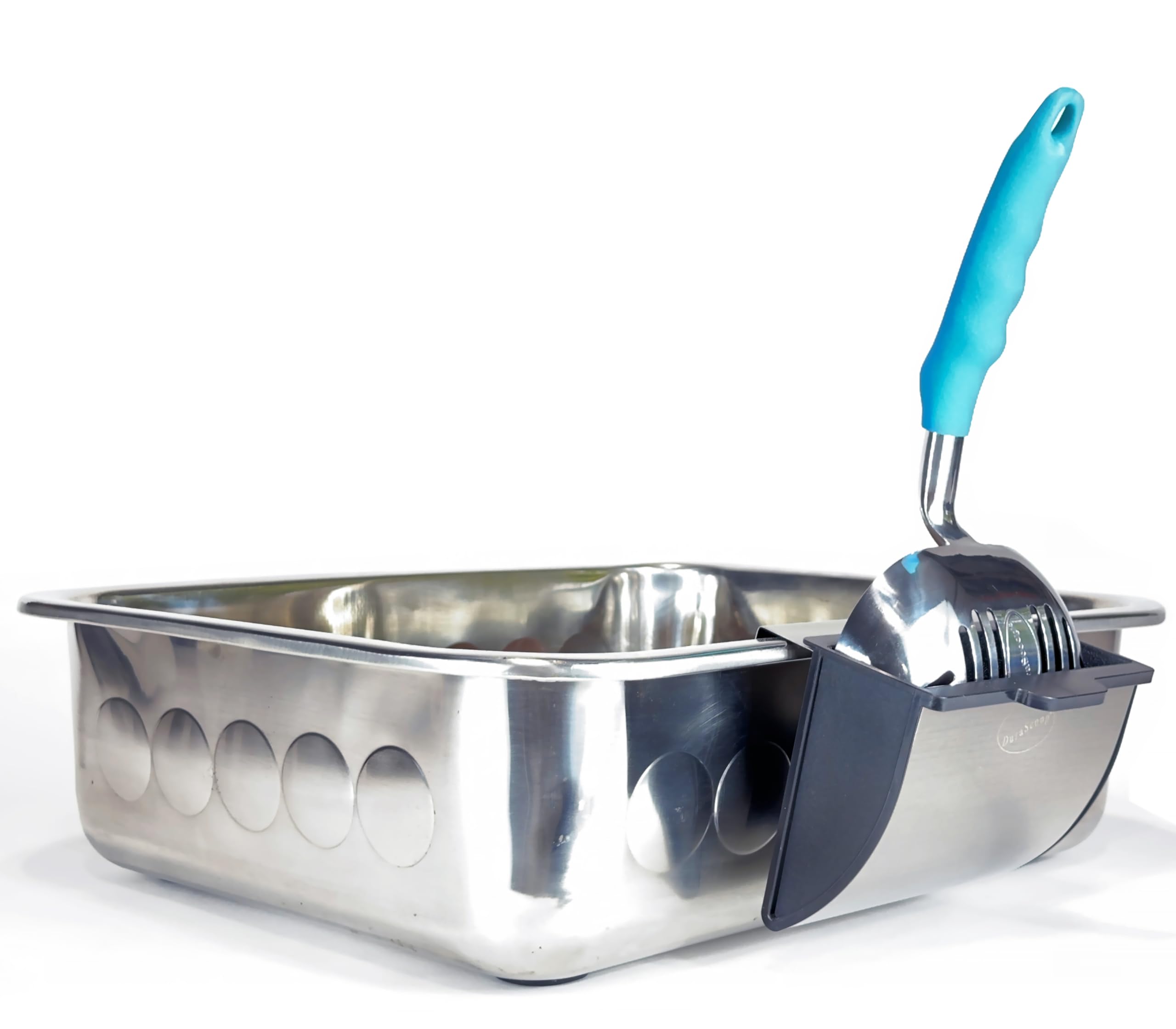 DuraScoop en situation domestique près de la litière pour organisation