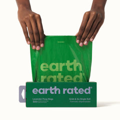 Earth Rated sac ouvert montrant la taille généreuse utile