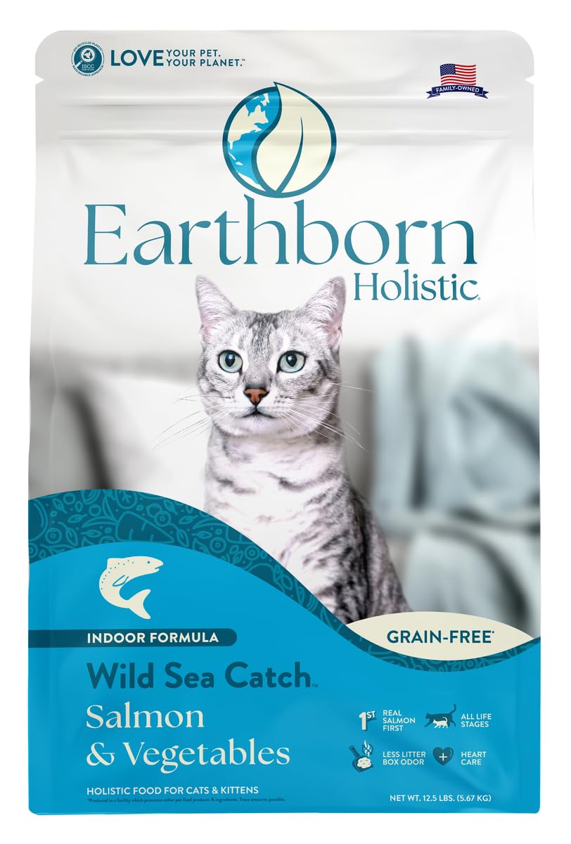 Earthborn Holistic sac Wild Sea Catch devant montrant saumon et bénéfice nutritionnel riche en protéines