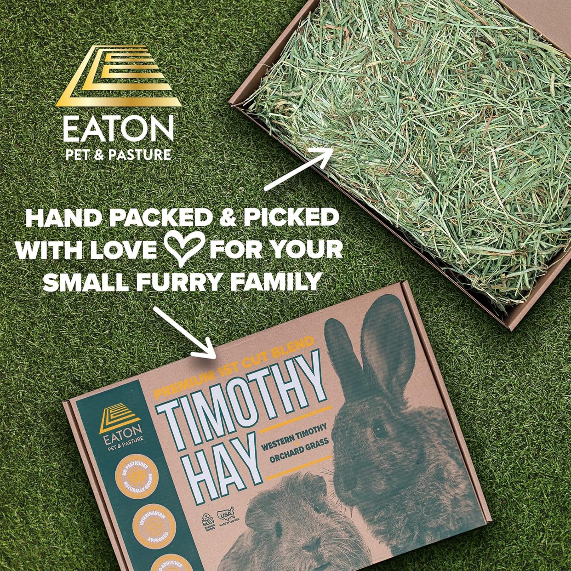 Eaton Pet and Pasture boîte à côté d’un objet pour comparaison d’échelle