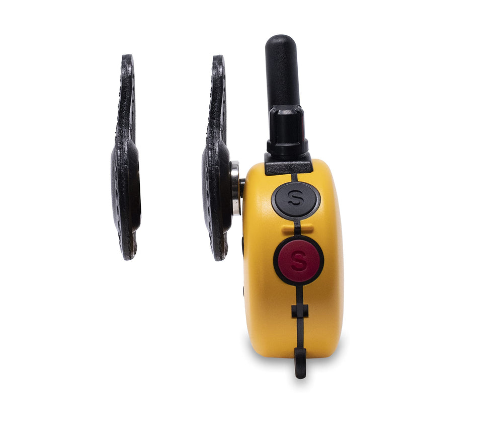 Educator Anywear Clip sur bretelle de sac montrant un transport simple et stable
