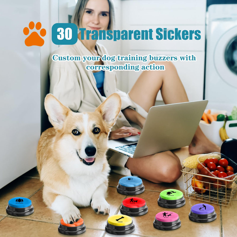 ESYELEC chien appuyant sur bouton illustrant interaction et communication renforcée