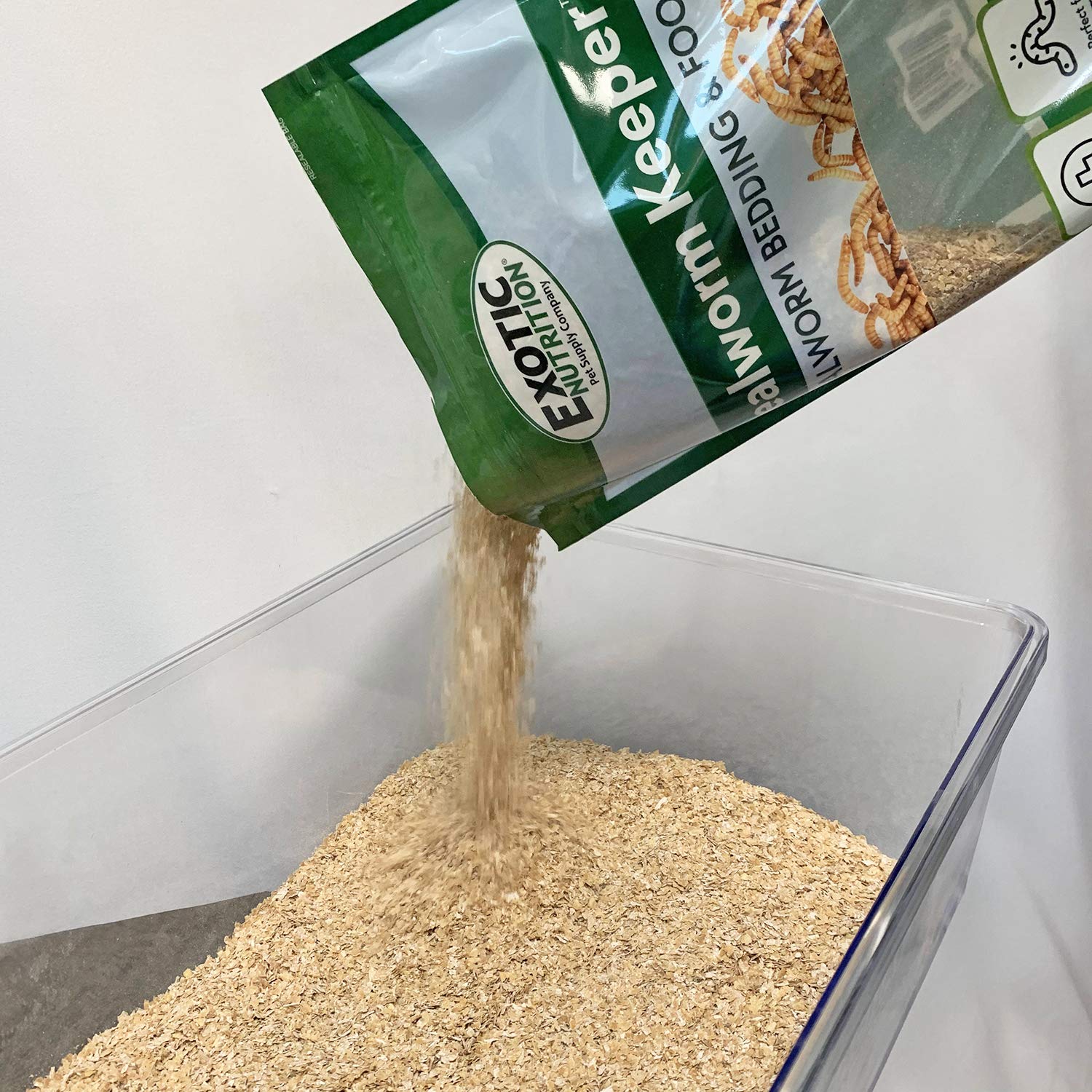 Exotic Nutrition produit en usage dans une boîte d'élevage facilitant conservation