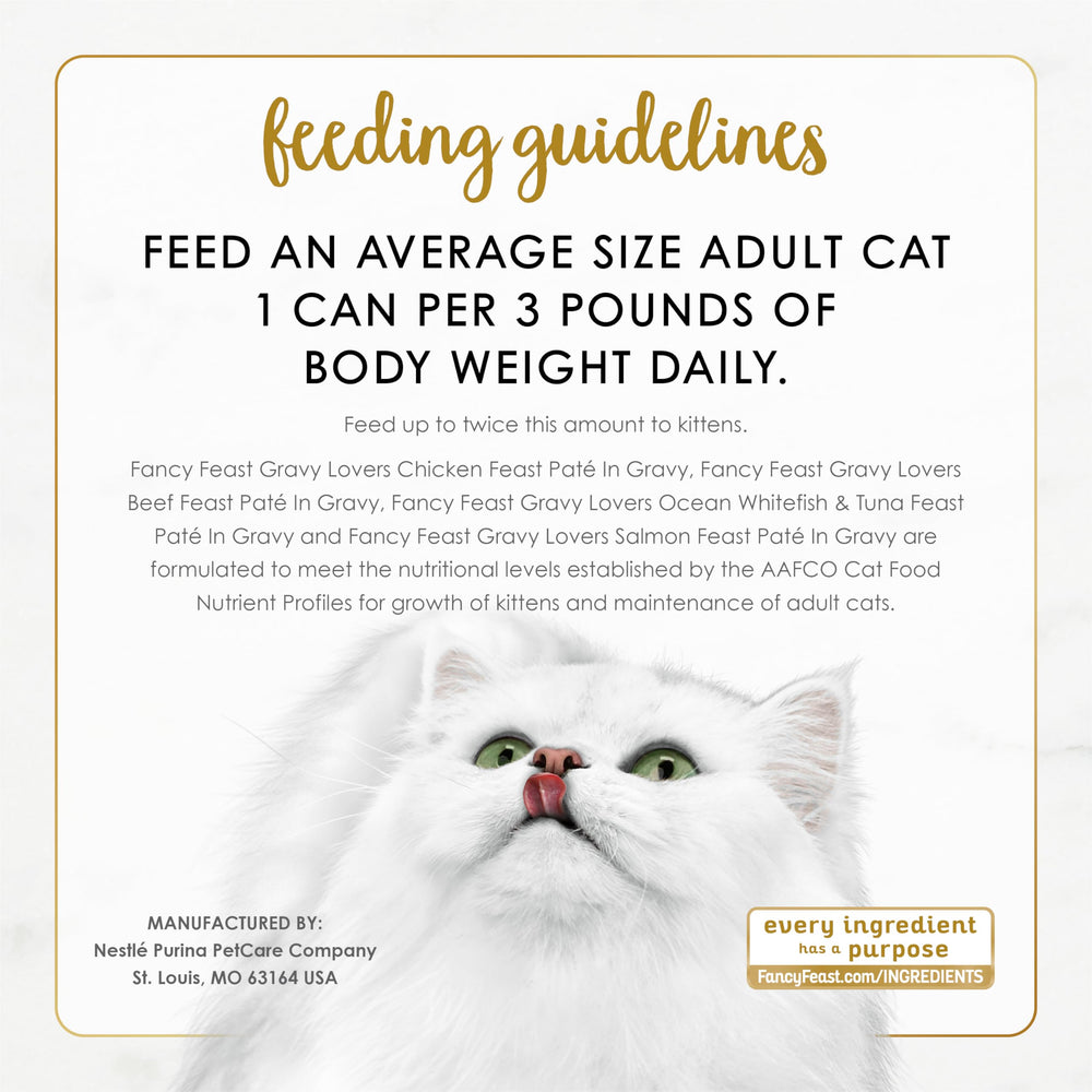 Fancy Feast boîtes empilées montrant stockage pratique