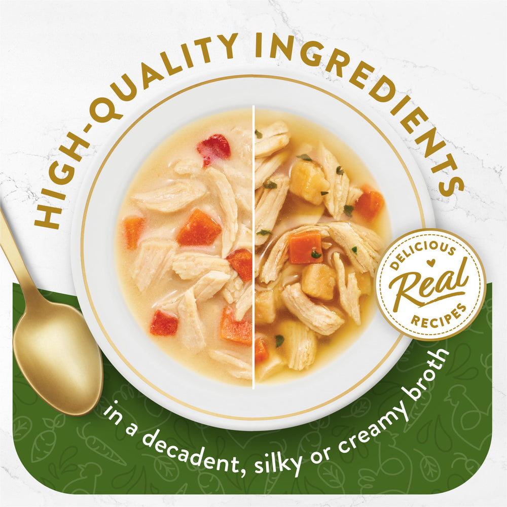 Fancy Feast gros plan du bouillon avec morceaux visibles apportant appétence