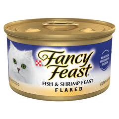 Fancy Feast emballage avant montrant les poissons et crevettes, attire le chat exigeant