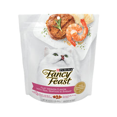 Fancy Feast gros plan croquette révélant texture croustillante et appétence