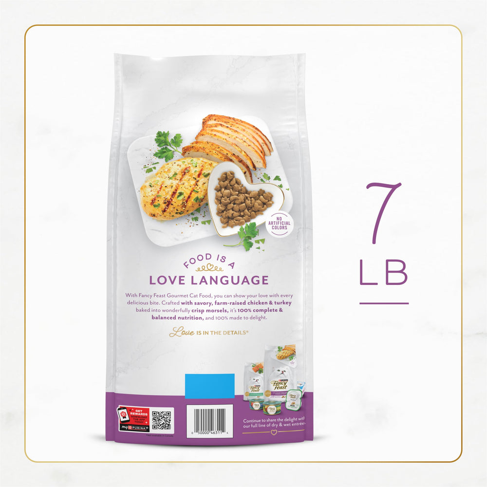 Fancy Feast chat satisfait mangeant montrant acceptation et plaisir