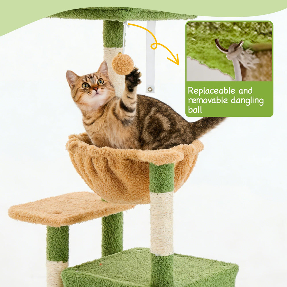 FlickTail arbre à chat installé dans un petit salon gain de place