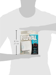 Fluval cartouche C4 installée dans filtre en aquarium, améliore clarté de l'eau