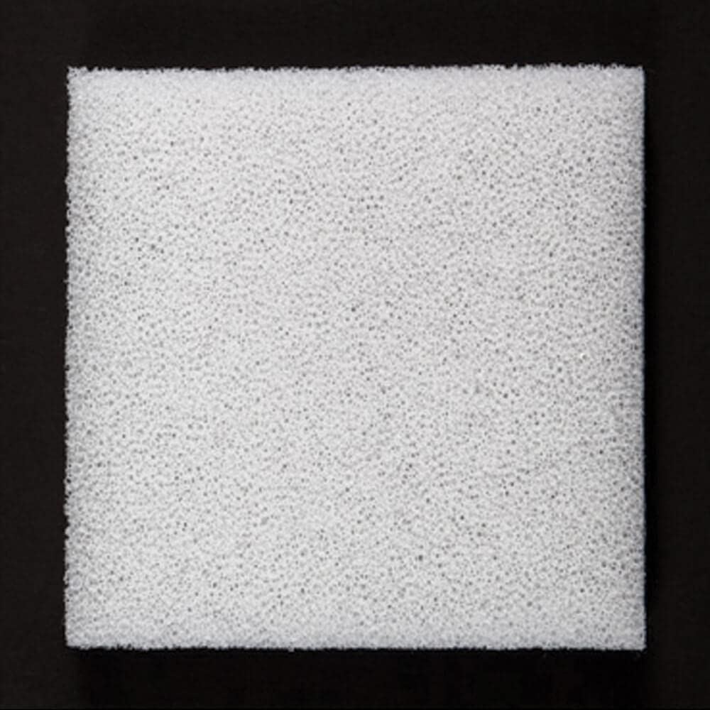Fluval mousse C4 gros plan sur texture bicouche, capture efficace des débris