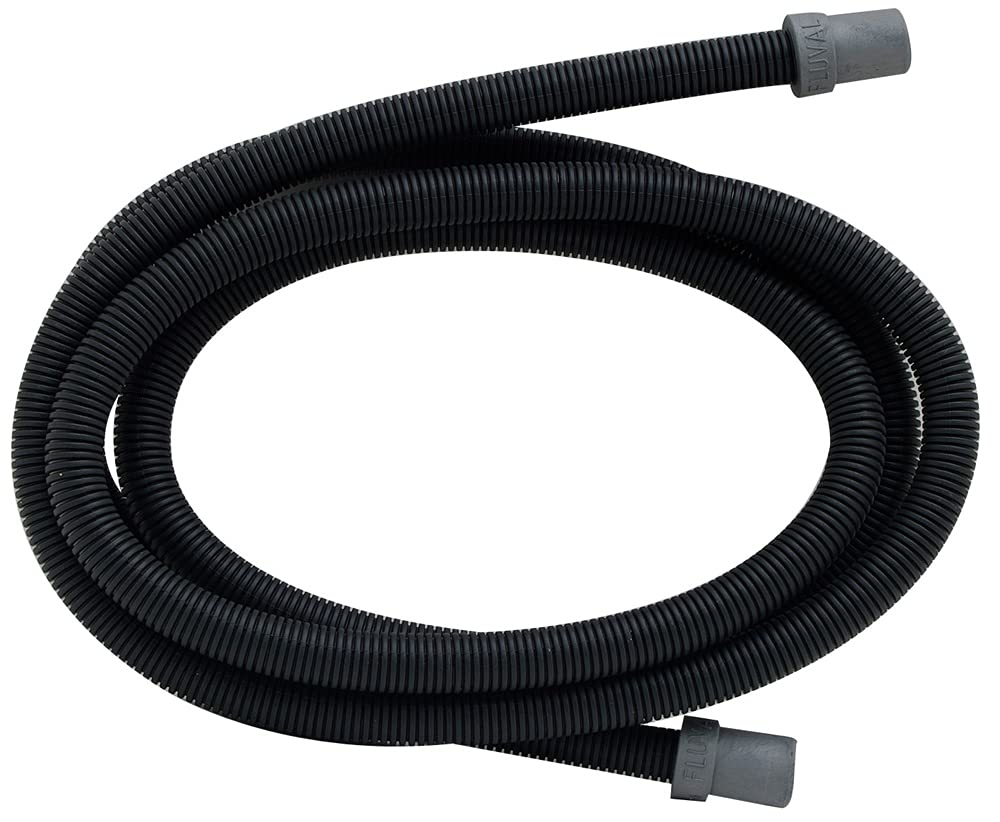 Fluval durite posée à côté d'un mètre pour comparaison d'échelle pratique