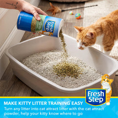Gros plan poudre Fresh Step montrant texture fine pour distribution facile