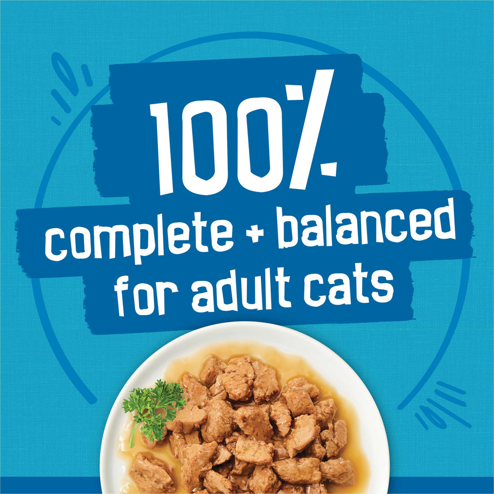 Friskies boîte ouverte révélant sauce épaisse et morceaux savoureux