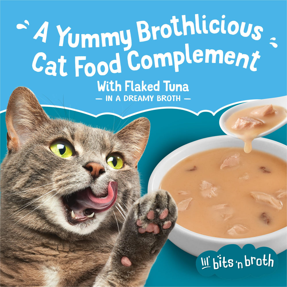 Friskies gros plan sur flocons de thon appétissants et réels