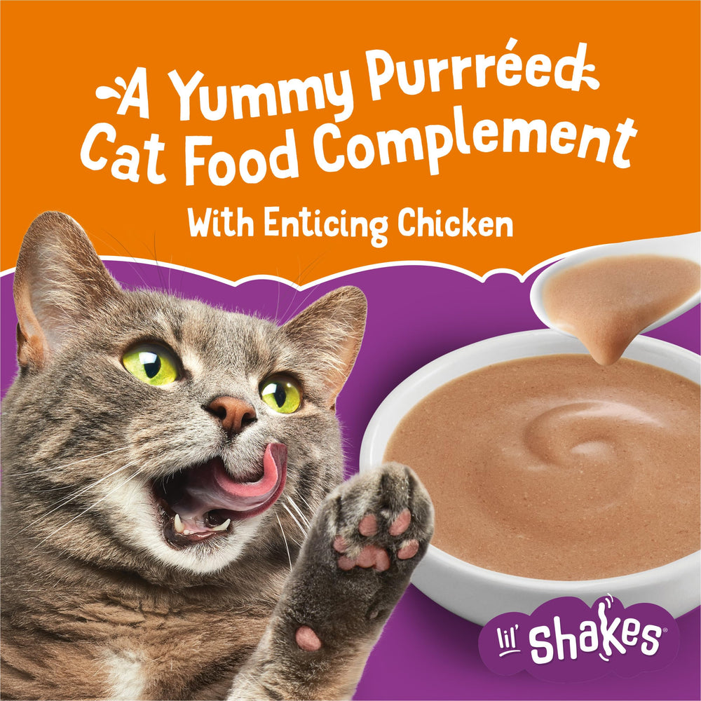 Friskies Purina purée sur cuillère montrant une texture lisse agréable