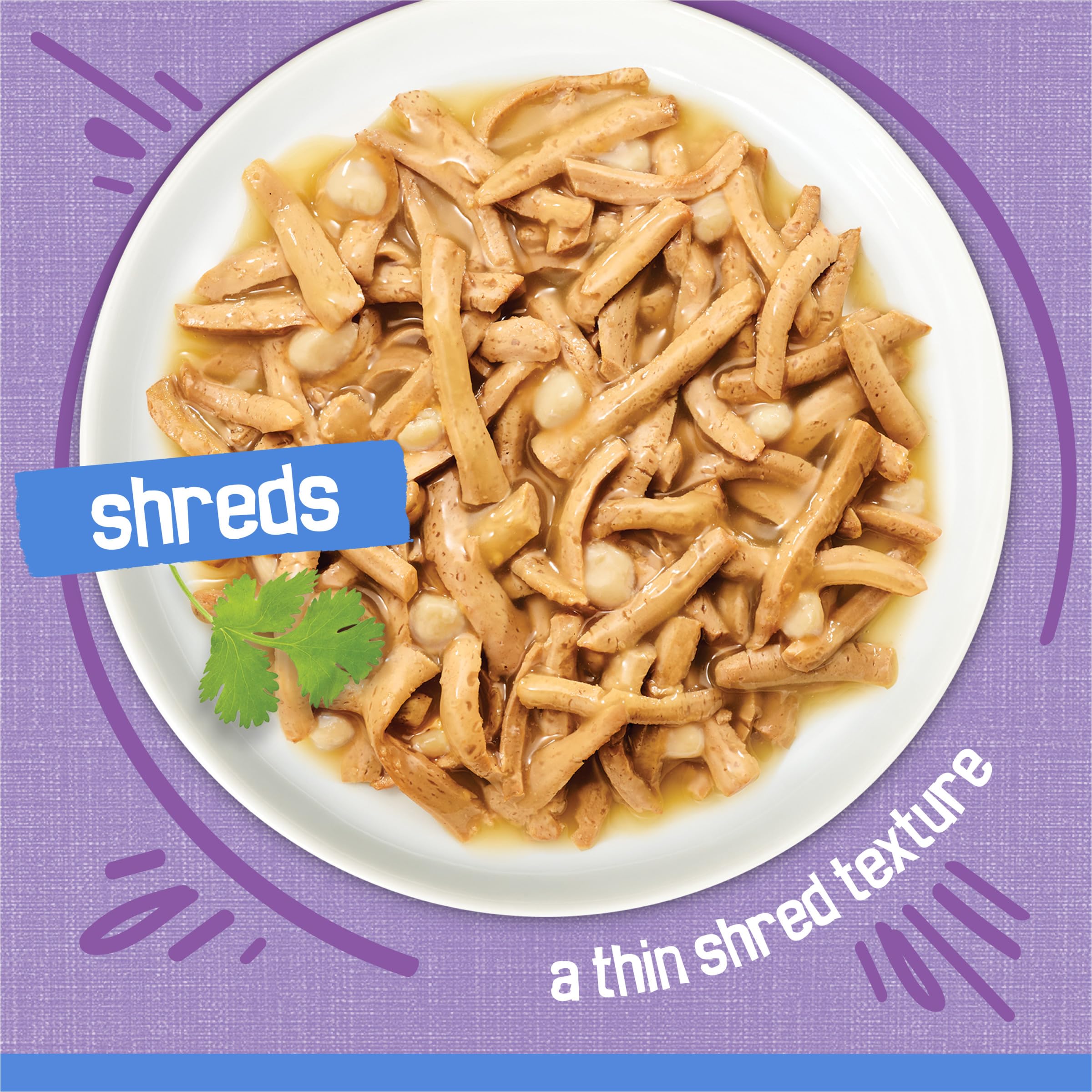 Friskies Purina gros plan sur la texture des shreds montrant une consistance tentante