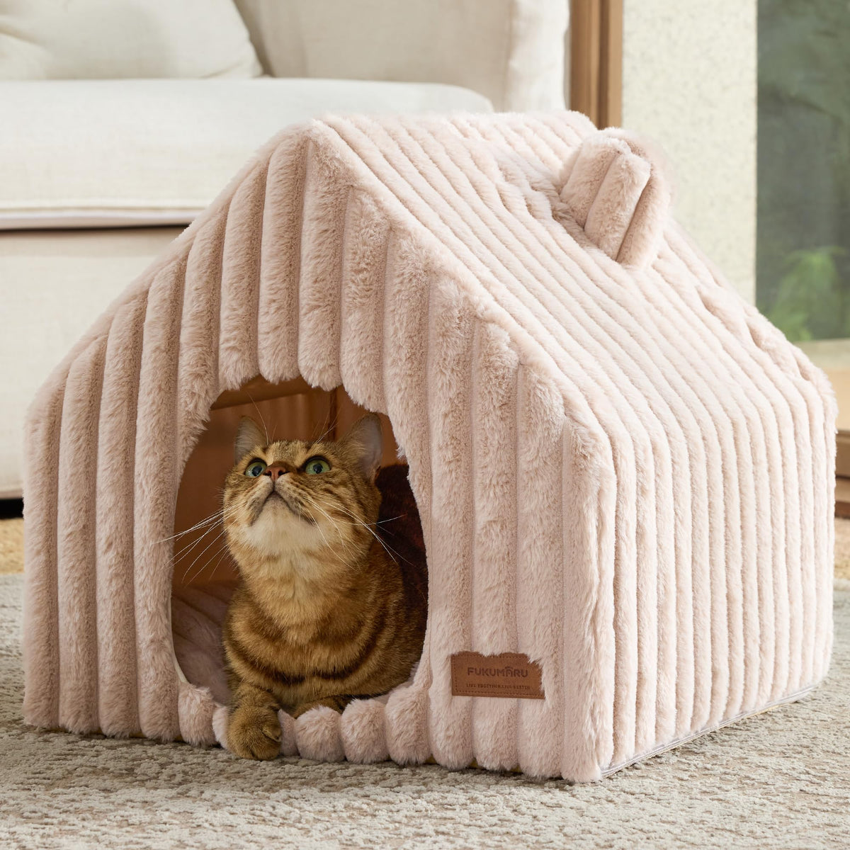 FUKUMARU vue avant du lit-niche protégeant et rassurant votre chat
