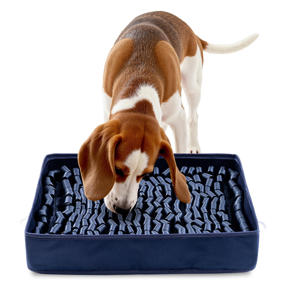 FunFurry tapis devant le packaging navy montrant l'aspect compact et attrayant
