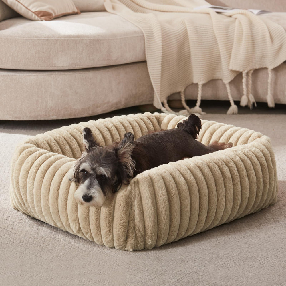FURTIME lit face avant beige montrant forme rectangle et bords surélevés pour confort