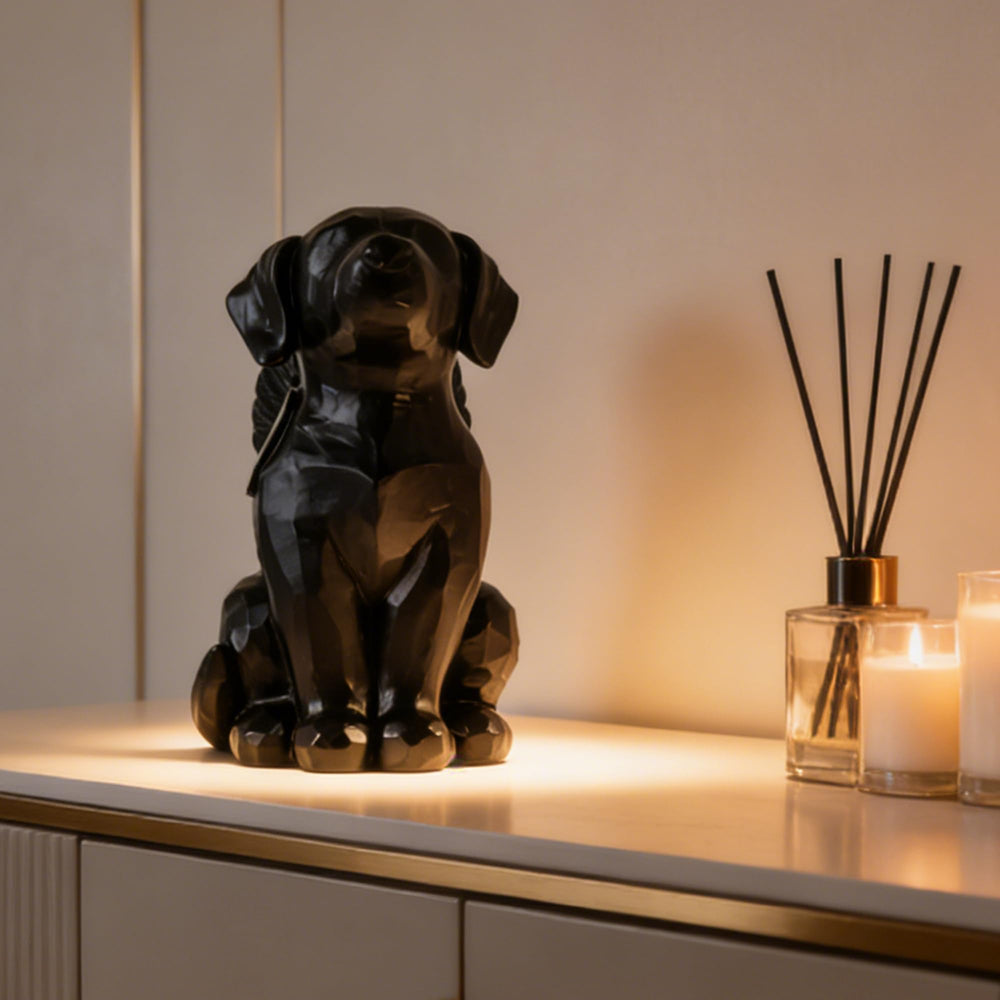 Generic urne pour chien à l'échelle près d'objets, comparaison de taille utile