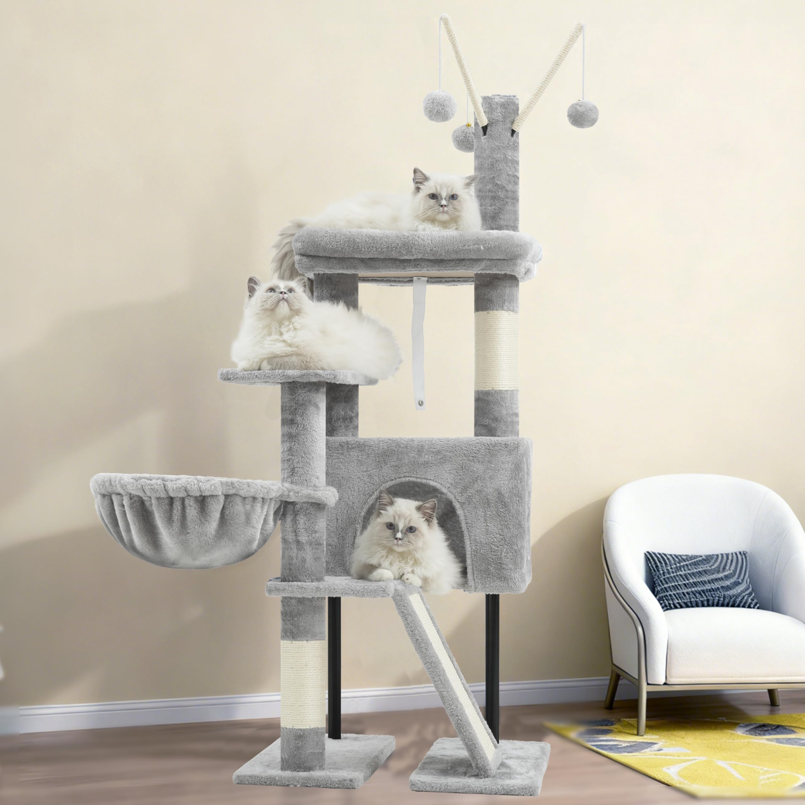 Gitelsnour arbre à chat installé dans un salon pour intégration lifestyle