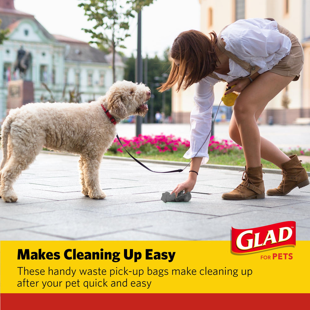 Glad sac utilisé en promenade pour ramasser déjections proprement