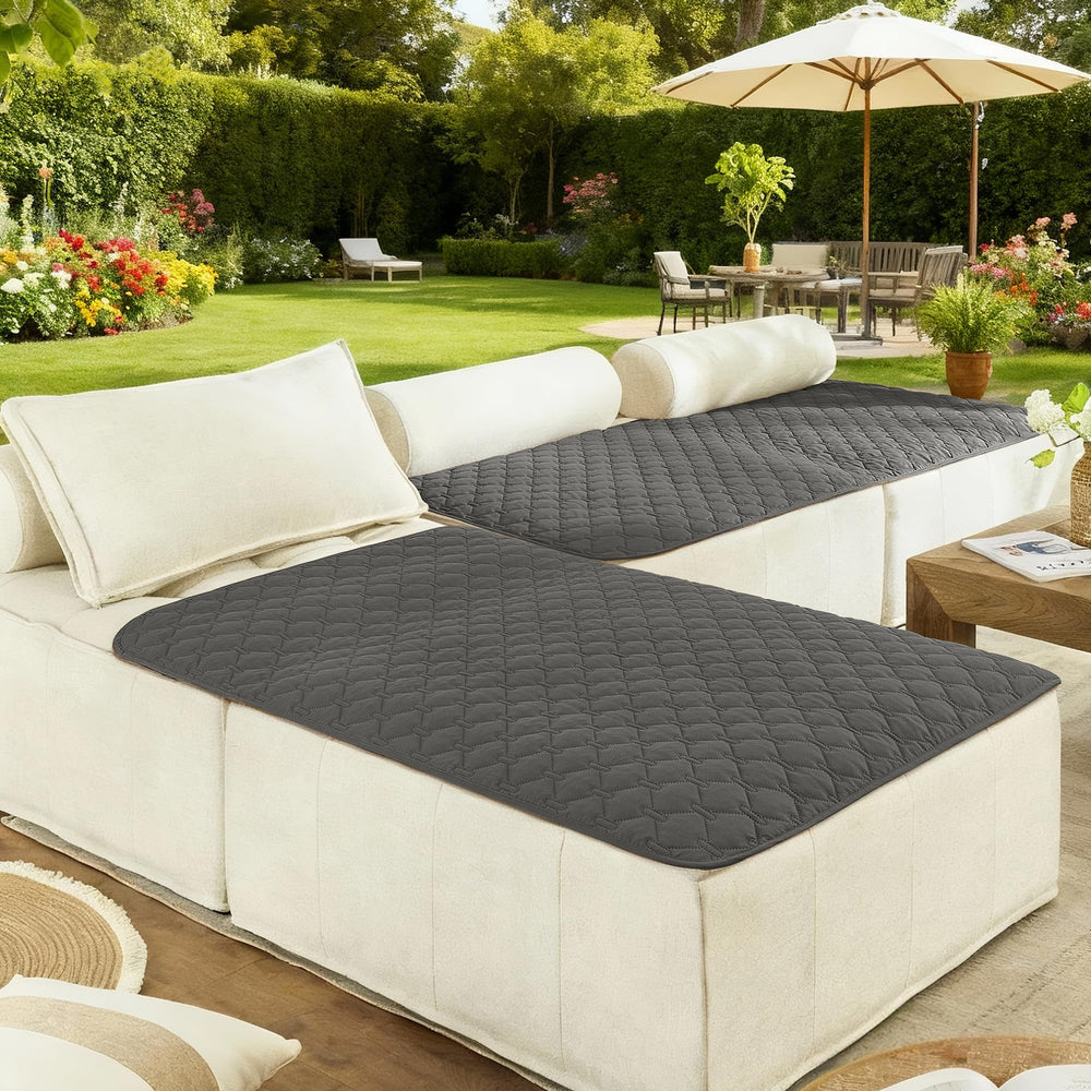 gogobunny chien assis confortablement sur la couverture sans salissures