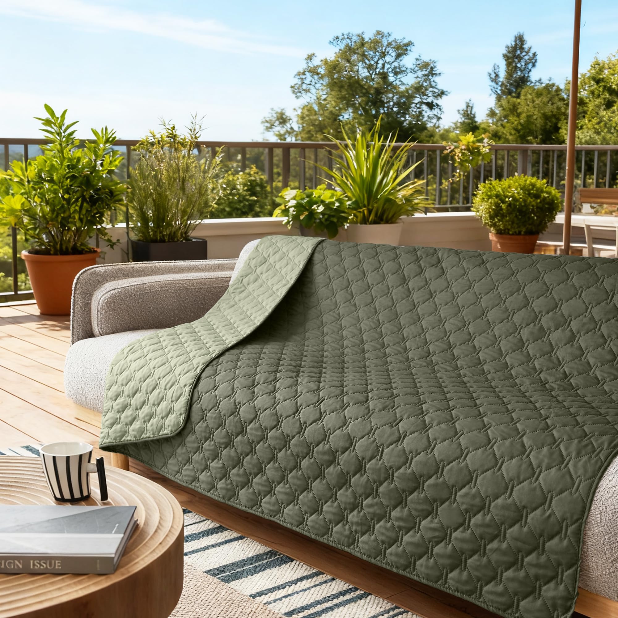 gogobunny couverture utilisée sur lit offrant protection élégante